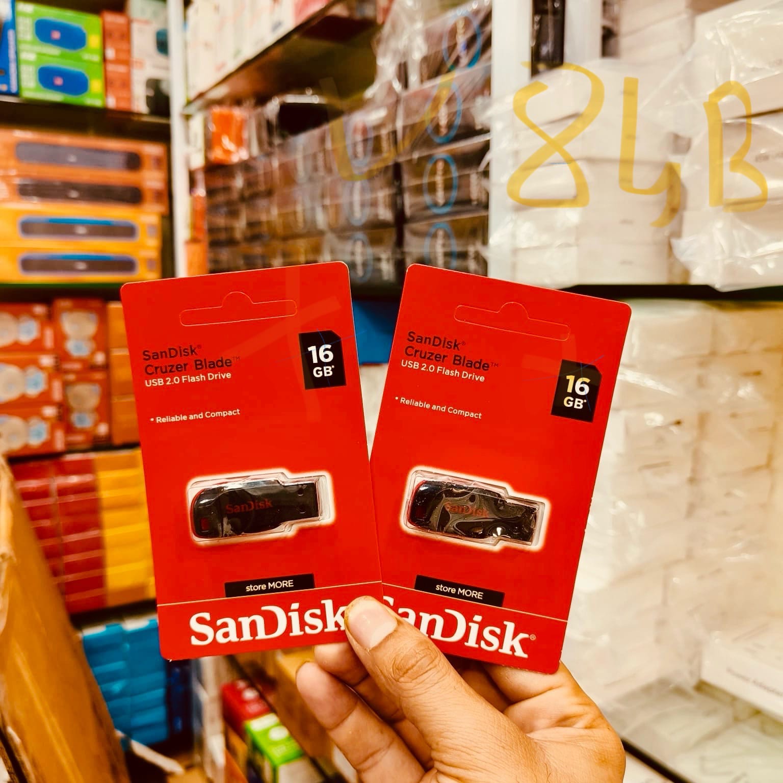 SanDisk 8GB 2.0 Pendrive 1 Year Warranty
